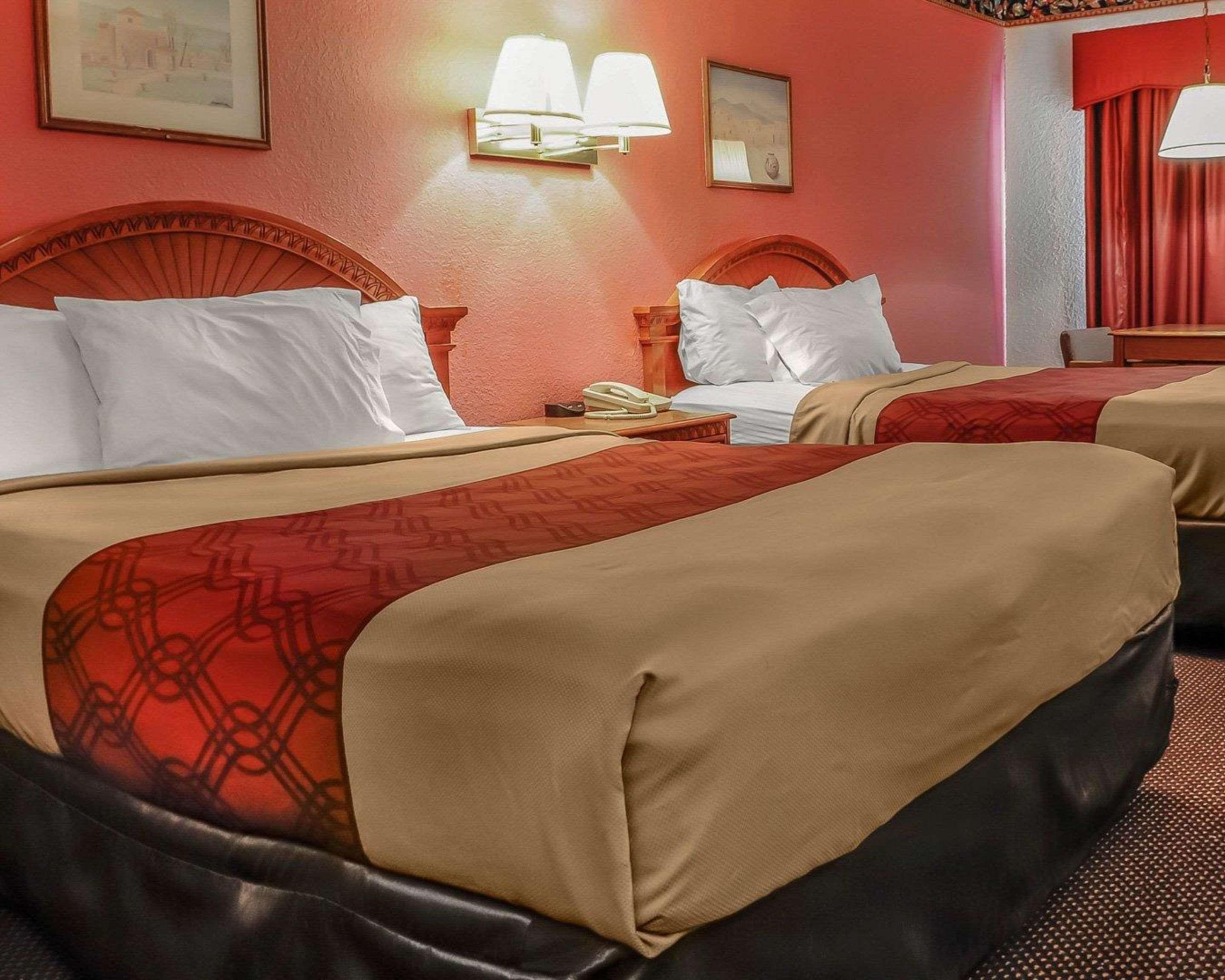 Econo Lodge Tucumcari Route 66 Bagian luar foto